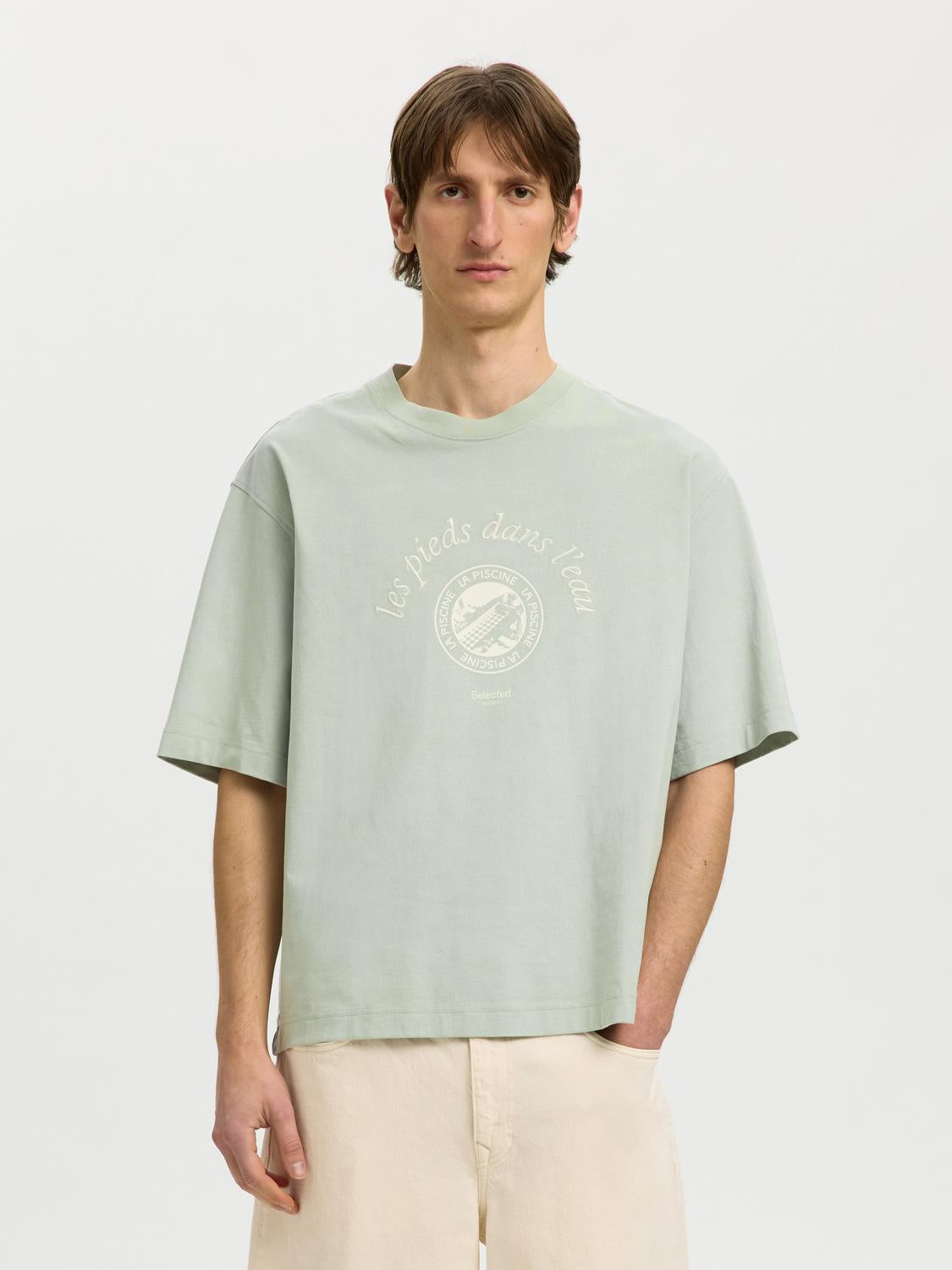 model_shot-front